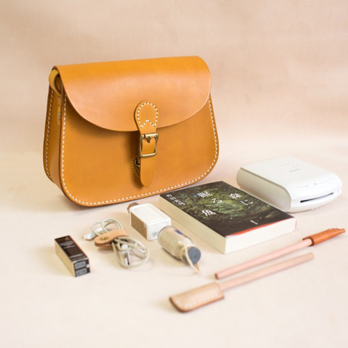 本革 ショルダーバッグ クラシックサドルバッグ ショルダーバッグ