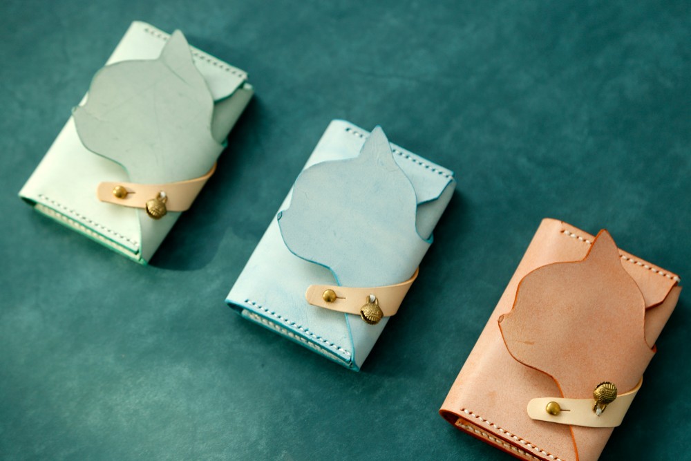 可愛い猫ー手作り天然革小型カードケース