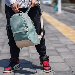 新產品活動進行中！新月經典手工真皮背包【綠色】 第9張的照片