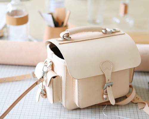 新品　mi-na 本革×帆布　2wayカメラバッグ　カメラ女子 2Wayカメラバッグ（国産10号帆布パラフィン加工） - カメラバッグ