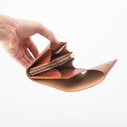 二つ折りミニ財布 牛革手作り小型収納オルガンL字ファスナー財布 4枚目の画像