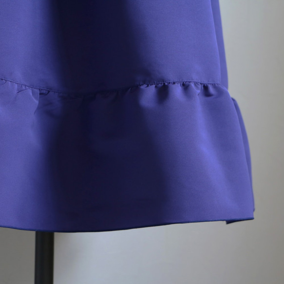【想要盛裝打扮的一天】高密度羅緞塔夫綢縮褶半身裙【紫藍色】 第8張的照片