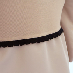 [售罄] 泡泡袖珍珠羅緞塔夫綢對接連衣裙 [黑色 x 白色] 第8張的照片