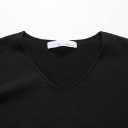 [售罄] [喬利·米尼翁]帶V領開叉的套頭衫[黑色] [配飾] [日本製造] [免費送貨] 第4張的照片