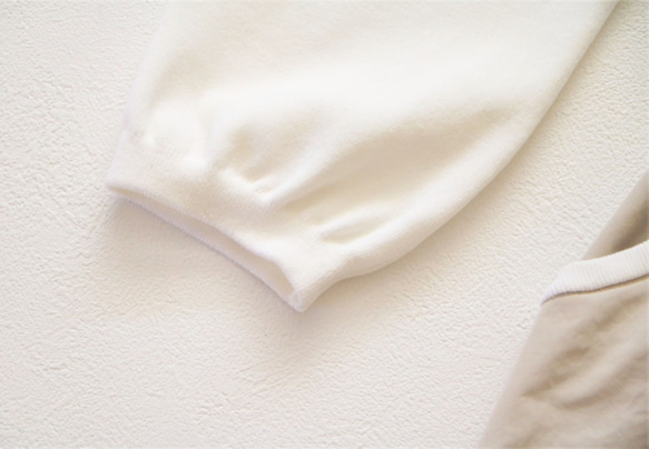 [售罄]蓬鬆袖3/4袖塔夫綢對接連衣裙[灰白色x米色] [日本製造] 第7張的照片
