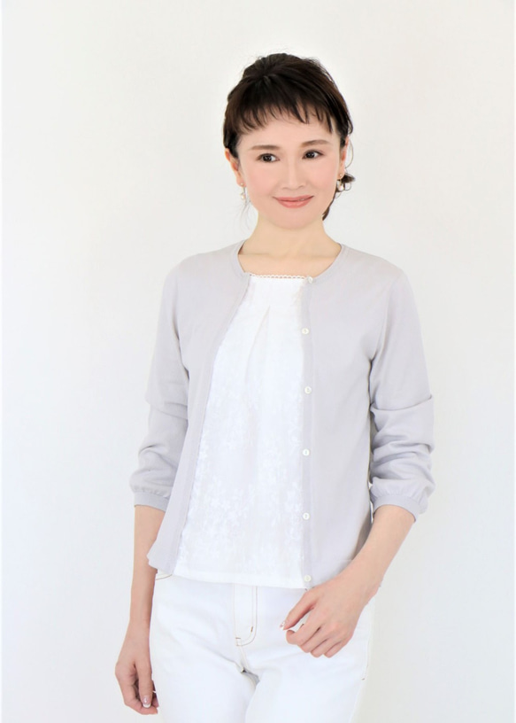 [售罄]使用亞麻刺繡面料的日本紙質夏季針織套衫（淺灰色）[日本製造] [免費送貨] 第3張的照片
