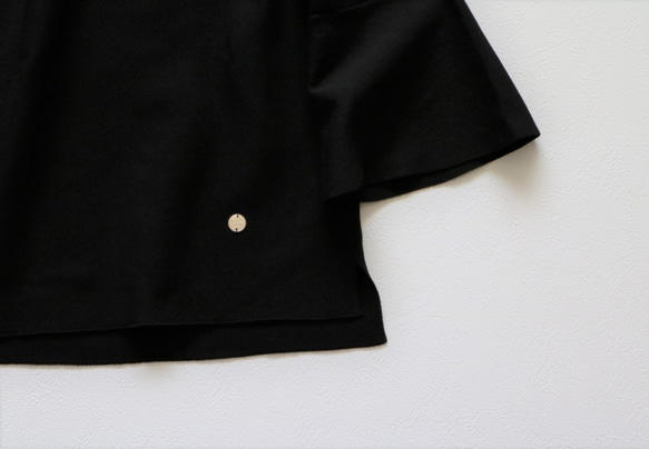 [售罄！ ] WHOLEGARMENT 喇叭袖套頭衫 [黑色] 第5張的照片