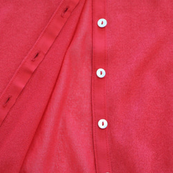 [建議防紫外線◎]日本紙×聚酯纖維輕量針織開襟衫[紅色] 第10張的照片