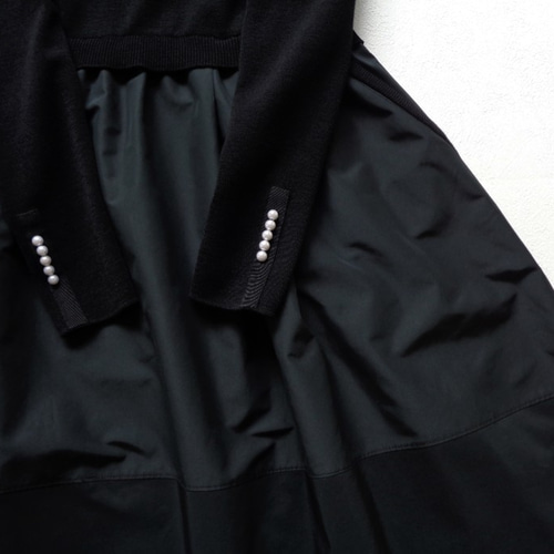 ラスト1！【一枚で抜群に美映えする♪】切り替えタフタ 袖口パール