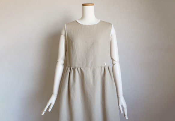 [售罄] [讓您想永遠使用的舒適！ ] 棉麻圓領連衣裙 [自然色] 第4張的照片