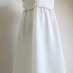38/40 尺碼已售罄！ [優雅自然的連衣裙♪] 像森林一樣穿著自然的連衣裙[Off-white] 第9張的照片