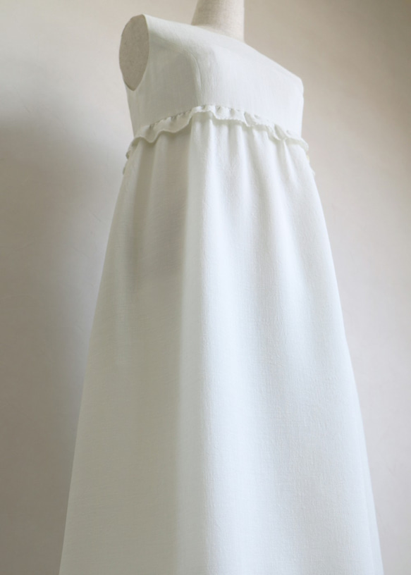 38/40 尺碼已售罄！ [優雅自然的連衣裙♪] 像森林一樣穿著自然的連衣裙[Off-white] 第9張的照片