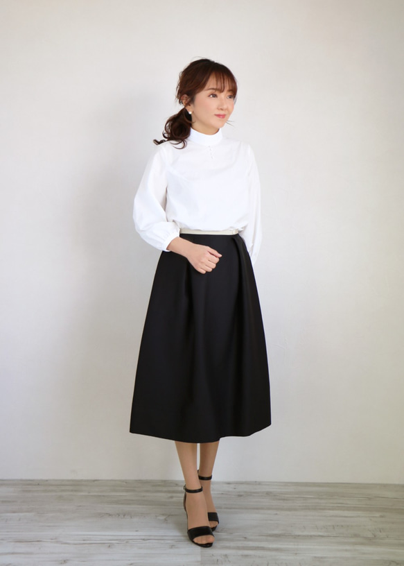 [售罄] [Jo Lee Mignon]蕾絲高領泡泡袖棉質上衣[灰白色] 第2張的照片