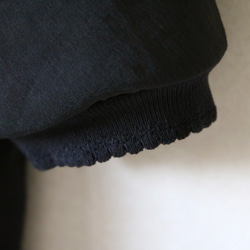 售罄！ [舒適的麻人造絲材料！ ] 亞麻青年布一件帶鏤空口袋 [黑色] 第9張的照片