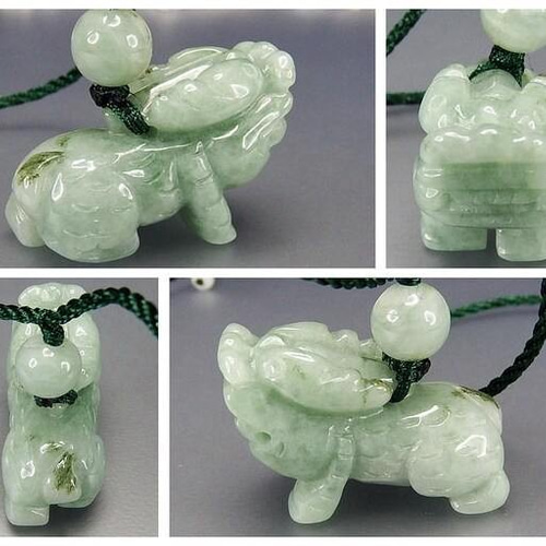 幸運麒麟キリン良質ひすいネックレス3D手彫り天然石本翡翠石街