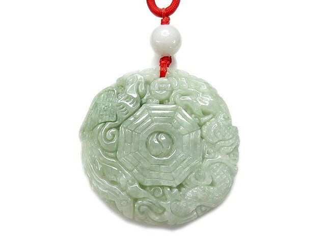 龍鳳呈祥八卦本翡翠ジェダイトペンダント天然石赤紐ネックレス 風水物