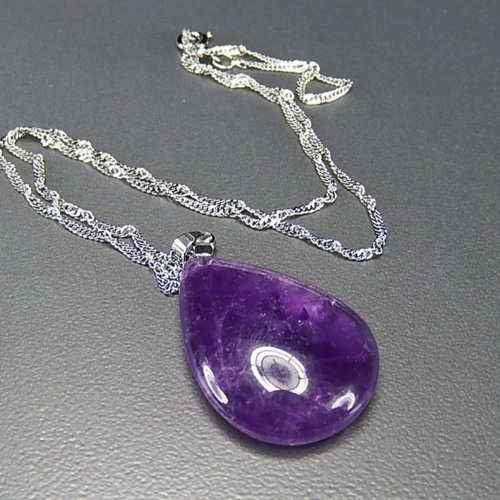 アメジストしずくペンダントトップチェーン付き天然石ネックレス
