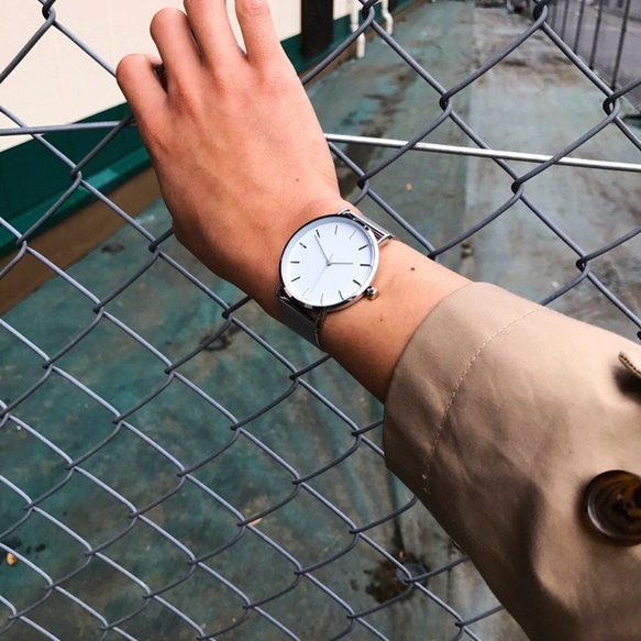 【売り切りセール】【高級感溢れるステンレスベルト】シンプル 腕時計 メンズ レディース 兼用　 1枚目の画像