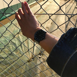 シンプル 腕時計 メンズ レディース 兼用 シルバー&ブラック 3枚目の画像