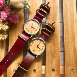 【温かみ溢れる木製腕時計】本革が肌に馴染む レザーウォッチ レッド 腕時計  クリスマス プレゼントにも♪ 3枚目の画像