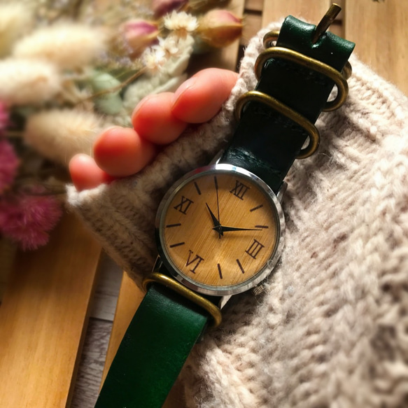 【温かみ溢れる木製腕時計】本革が肌に馴染む レザーウォッチ グリーン  腕時計  クリスマス プレゼントにも♪ 3枚目の画像