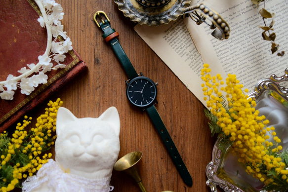 アンティーク調で可愛い腕時計　グリーン レディース 革ベルト オシャレ 時計　 2枚目の画像