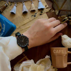 アンティーク調で可愛い腕時計　グリーン レディース 革ベルト オシャレ 時計　 3枚目の画像