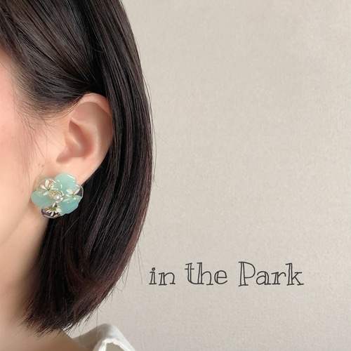 お花のピアス/イヤリング【ミントグリーン】 ピアス（その他） in the