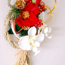 お正月のしめ飾り〜紅椿と胡蝶蘭のアーティフィシャルしめ飾り〜 2枚目の画像