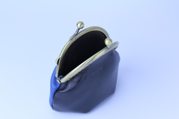 【這包工作室】藍與黑雙面口金零錢包／口金包／皮革／手縫／禮物首選／ 第5張的照片