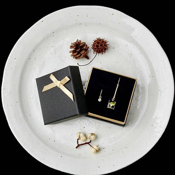 [10月誕生石色蛋白石]施華洛世奇和西蘭花穿孔/耳環（禮品包裝，生日禮物） 第3張的照片