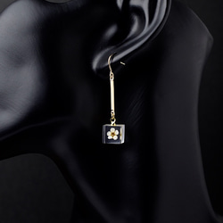 [十月誕生石色蛋白石]施華洛世奇和Kodemari穿孔/耳環（禮品包裝，生日禮物） 第2張的照片