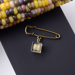 玻璃寶石玉米胸針 [定做] 禮物 生日禮物 禮物包裝 婚禮 第1張的照片