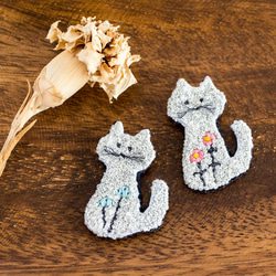 もじゃもじゃ猫の刺繍ブローチ（mushroom） 7枚目の画像