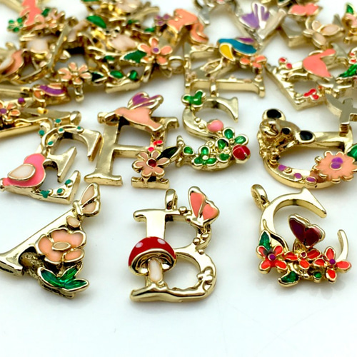 f-00038)【A〜Z】メルヘン森の動物 イニシャル チャーム 全26文字  