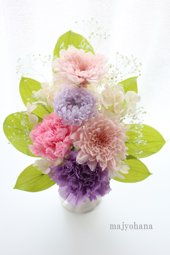 【仏花】上品なカーネーションと菊の優しい色合い♪ 2枚目の画像