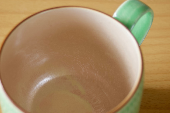 【2個限定】コロンとまぁるいマグカップ　ポップなグリーン　凸凹手触り　コーヒーや紅茶 7枚目の画像
