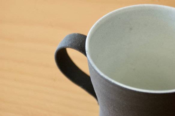 【一個限定】R&B ボーダーマグ　透明感のあるグリーン　ツートン　カフェオレ　コーヒー 4枚目の画像