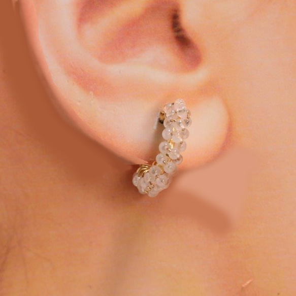 [14K 鍍金] P118 2 毫米天然石玫瑰石英圈形耳環 14 公斤 第3張的照片