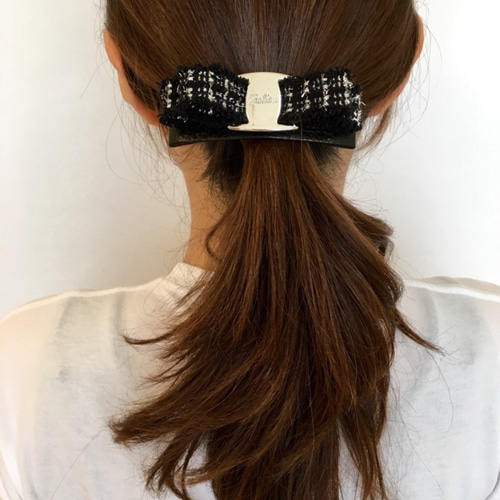 専用箱付き♡フェラガモ　バレッタ　ヘアアクセサリー　ブラウン　茶色　シルバー 専用箱付き♡フェラガモ バレッタ ヘアアクセサリー ブラウン
