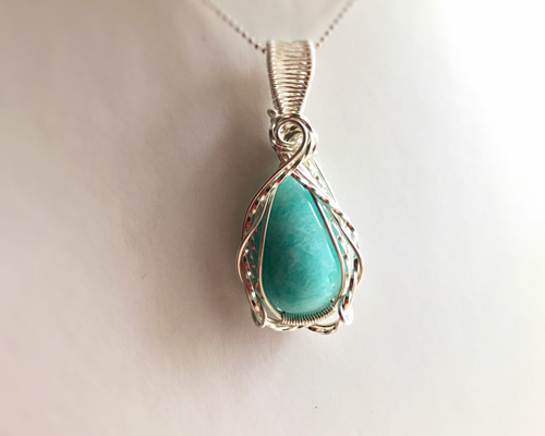 アマゾナイトのワイヤーペンダントトップ ネックレス・ペンダント