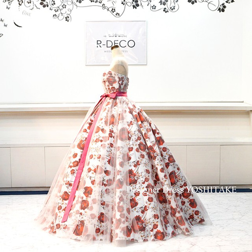 ウエディングドレス(プリセンスパニエ無料) 赤い花柄ドレス/白チュール