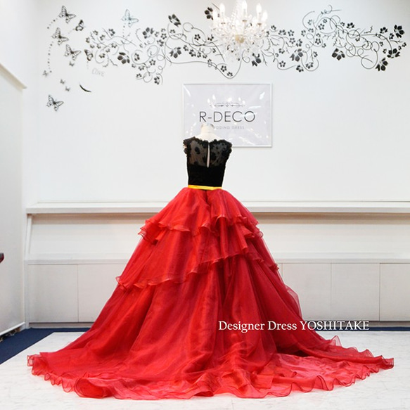 【お客様専用ページ】ウエディングドレス(六本ワイヤーパニエ)　赤黒ドレス 4枚目の画像