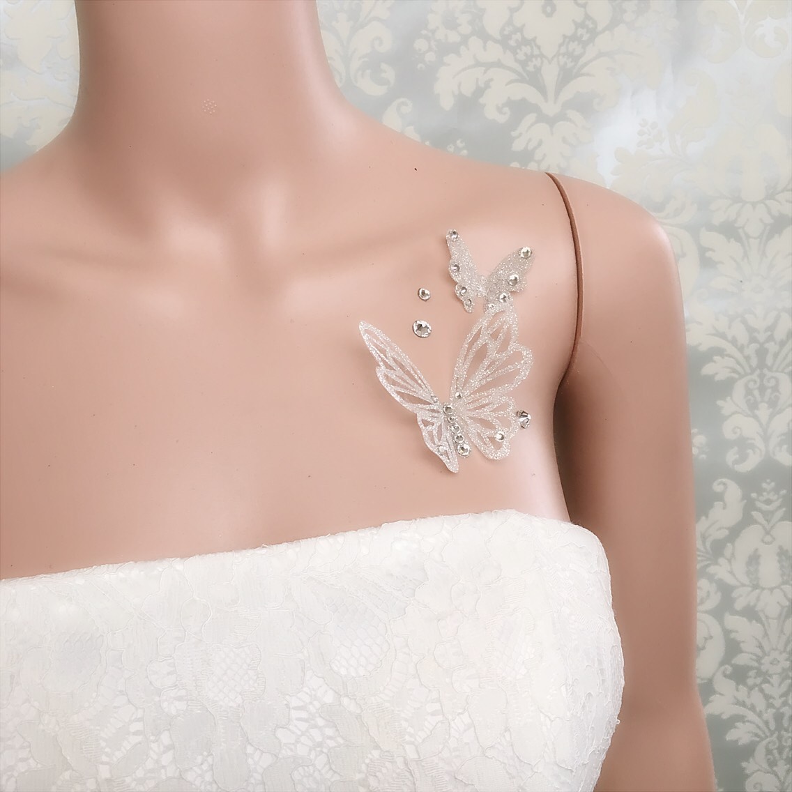 エレガント立体バタフライ＊貼るアクセサリー　結婚式　ウェディング　ボディジュエリーシール