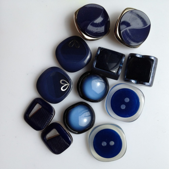紺系セット　12個①　昭和レトロ　デッドストック　ボタン 1枚目の画像
