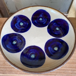 【アウトレット】7寸皿　青丸紋　２枚セット　やちむん　陶器　エドメ陶房　皿 3枚目の画像