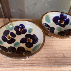 【アウトレット】小鉢　花紋　2枚セット　エドメ陶房　やちむん  陶器 2枚目の画像