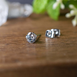 キュービックジルコニア・ピアス　6mm（片耳） 4枚目の画像
