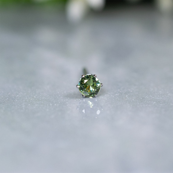 14kgf】デマントイドガーネット・ピアス 3mm（片耳） ピアス（スタッド