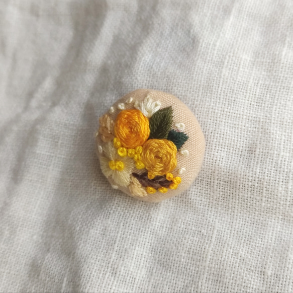 お花の刺繍ブローチ　ヘアゴム　【受注制作】 6枚目の画像